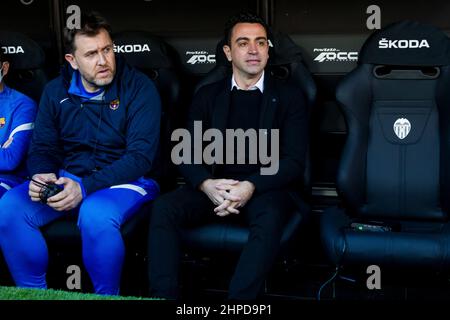 Xavi Hernandez, directeur du FC Barcelone, avant le match de la Liga entre Valencia CF et FC Barcelone au stade Mestalla le 20 février 2022. (Photo de Jose Miguel Fernandez) Banque D'Images