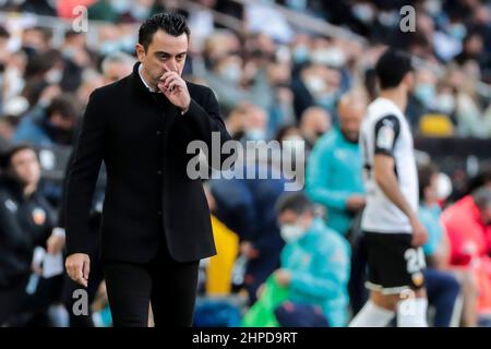 Xavi Hernandez, directeur du FC Barcelone, lors du match de la Liga entre Valencia CF et FC Barcelone au stade Mestalla le 20 février 2022. (Photo de Jose Miguel Fernandez) Banque D'Images