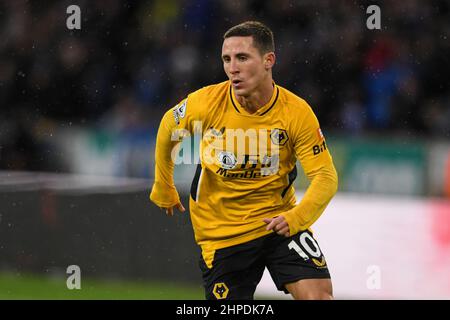 Wolverhampton, Royaume-Uni. 20th févr. 2022. Daniel Podence #10 de Wolverhampton Wanderers en action pendant le jeu crédit: Nouvelles Images /Alay Live News Banque D'Images