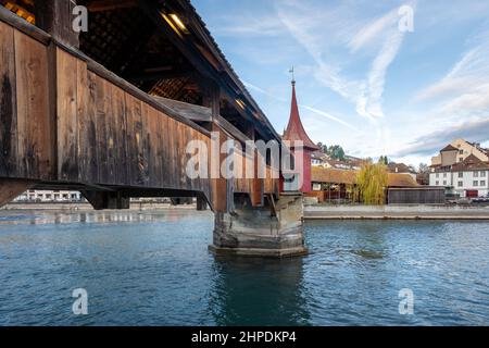 Pont de la Spreuer (Spreuerbrucke) Pont en bois couvert à Lucerne, Suisse Banque D'Images