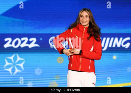 Eileen Gu (CHN), 8 FÉVRIER 2022 - ski acrobatique : cérémonie de la Médaille de l'air féminin lors des Jeux Olympiques d'hiver de Beijing 2022 à Beijing Meda Banque D'Images