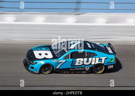 Daytona, Floride 20 février 2022 : Corey Lajoie, pilote de la série NASCAR Cup (7), court seul pendant le Daytona 500 au Daytona International Speedway Daytona, FL. Jonathan Huff/The Podium Finish via CSM. Banque D'Images