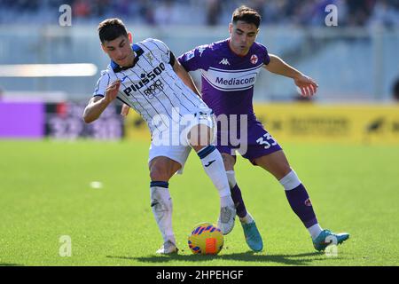 Stade Artemio Franchi, Florence, Italie, 20 février 2022, Ruslan Malinovskyi (Atalanta BC) et Riccardo Sottil (ACF Fiorentina) pendant l'ACF Fioren Banque D'Images