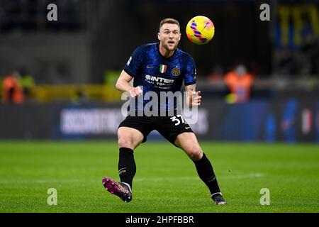 Milan, Italie. 20 février 2022. Milan Skriniar du FC Internazionale en action pendant la série Un match de football entre le FC Internazionale et l'US Sassuolo. Credit: Nicolò Campo/Alay Live News Banque D'Images