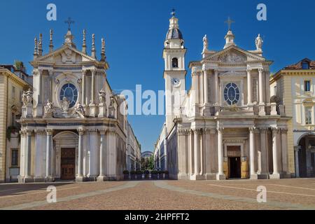 Deux églises de Santa Cristina et San Carlo Borromeo à Turin, Italie. Banque D'Images