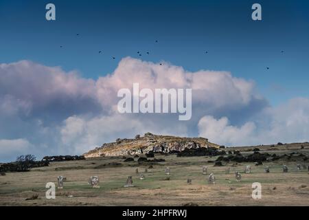 Les pierres néolithiques des Hurlers et la robuste carrière de granit sur Stowe Hill sur Bodmin Moor dans Cornwall Royaume-Uni. Banque D'Images