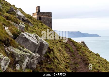 Un chemin à l'intérieur du bois Horner, qui est à la limite d'Exmoor, Somerset, Royaume-Uni Banque D'Images