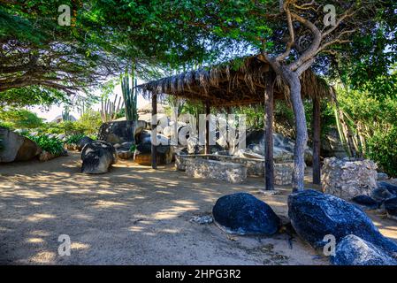 Un parc sur l'île des Caraïbes d'Aruba aux formations rocheuses de Casibari Banque D'Images