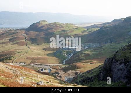 Carrière sur les pentes de l'ancien homme de Coniston au-dessus de la vallée des mines de cuivre Coniston le Lake District Cumbria Angleterre Banque D'Images