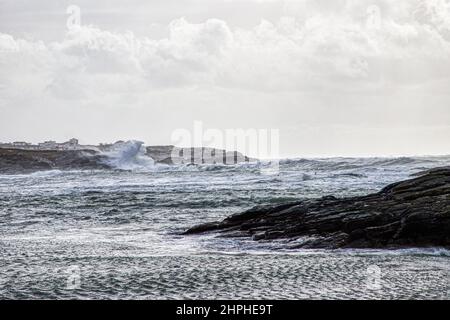 Storm Eunice, Trearddur Bay, Anglesey, pays de Galles du Nord, Royaume-Uni Banque D'Images