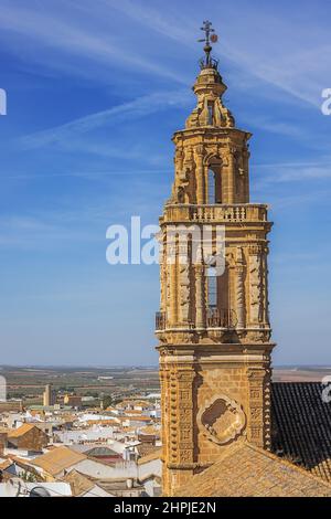 La tour et l'église de Mercy à Osuna Banque D'Images