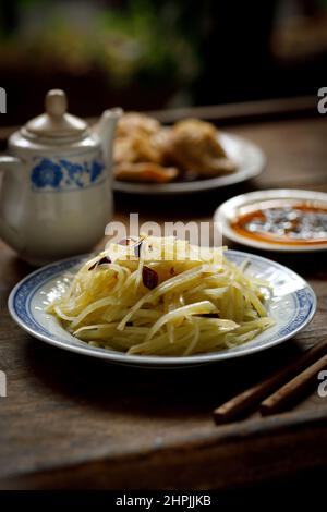 Pommes de terre chaudes et aigres Banque D'Images