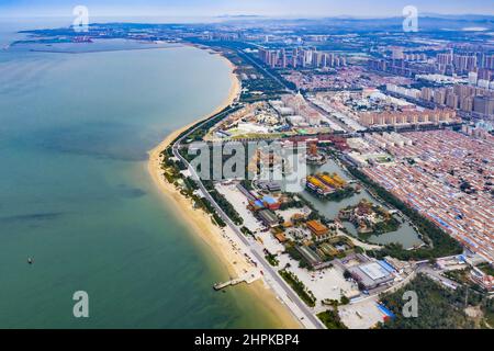 Les huit immortels traversant shandong yantai penglai ville est route de plage no. 8 Banque D'Images