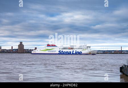 Mme Stena Embla, de Birkenhead au ferry de Belfast, vente de la rivière Mersey Banque D'Images