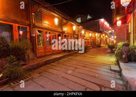 Le Shaanxi hanzhong barrage gauche ancien comté de rues la nuit Banque D'Images