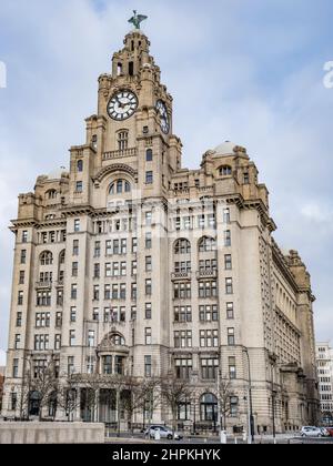 Liver Building, Liverpool. Une des trois grâces sur le front d'eau de Liverpool, avec le bâtiment Cunard et le bâtiment Port de Liverpool Banque D'Images