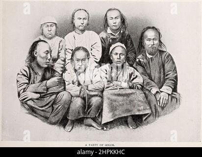 Une famille de Golds le peuple Nanai est un peuple Tungusique d'Asie de l'est qui a traditionnellement vécu le long de Heilongjiang (Amur), Songhuajiang (Sunggari) et de la rivière Wusuli sur le bassin de l'Amur moyen. Les ancêtres des Nanai étaient les Jurchens de la Mandchourie la plus septentrionale (Mandchourie extérieure). D'après le livre « les races vivantes de l'humanité », un récit illustré populaire des coutumes, des habitudes, des activités, des fêtes et des cérémonies des races de l'humanité dans le monde par Sir Harry Hamilton Johnston, Et Henry Neville Hutchinson Volume 2 publié à Londres par Hutchinson & Co. En 1902 Banque D'Images