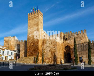 Carmona, province de Séville, Andalousie, sud de l'Espagne. Alcazar de la Puerta de Sevilla. La Citadelle de la porte de Séville. Ses origines remontent au Phoen Banque D'Images