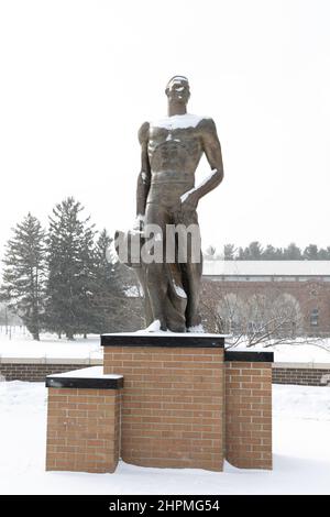 Statue de Sparty sur le campus de l'université d'État du Michigan Banque D'Images