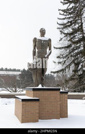 Statue de Sparty sur le campus de l'université d'État du Michigan Banque D'Images