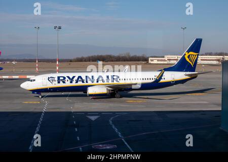 BUDAPEST, HONGRIE - 04 FÉVRIER 2022 : Ryanair Boeing 737-8AS EI-EKT Airplane à l'aéroport international de Budapest. Banque D'Images