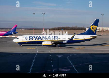 BUDAPEST, HONGRIE - 04 FÉVRIER 2022 : Ryanair Boeing 737-8AS EI-EKT Airplane à l'aéroport international de Budapest. Banque D'Images