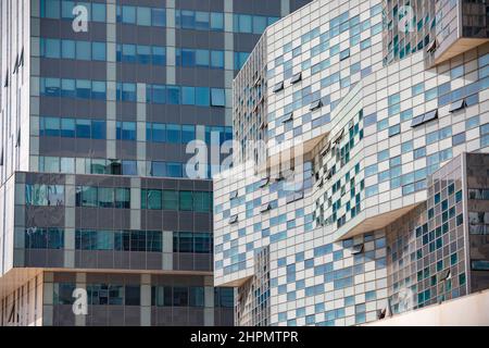 Immeubles contemporains de bureaux et d'appartements à Casablanca, Maroc. Banque D'Images