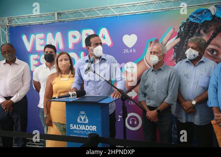 salvador, bahia, brésil - 22 février 2022 : Bruno Reis, maire de la ville de Salvador, lors d'une conférence de presse. Banque D'Images