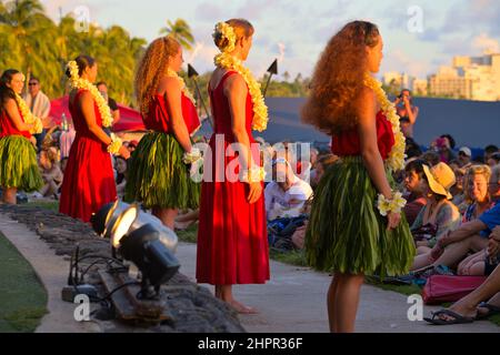 Impressions pittoresques de la célèbre plage de Waikiki à Honolulu, Oahu HI Banque D'Images