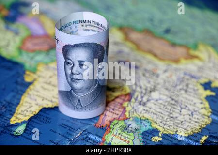 Yuan sur la carte de l'Asie du Sud-est et de la Chine. Concept pour l'économie chinoise et asiatique, le tourisme, l'investissement et le commerce Banque D'Images