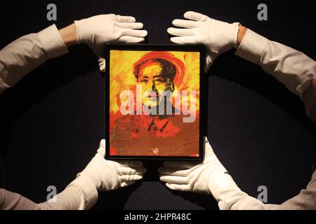 Mao d'Andy Warhol, exposé lors d'un photocall pour la prochaine vente en soirée du 20th/21st siècle, l'Art du surréel, à Christie's à Londres. Parmi les points forts de la vente, citons le Triptych 1986-7 de Francis Bacon, qui devrait aller de 35m à 55m £. Date de la photo: Mercredi 23 février 2022. Banque D'Images