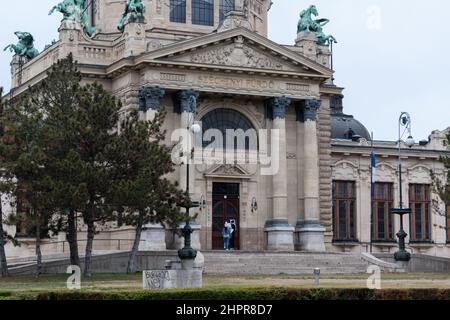 Entrée du bâtiment du bain thermal Szechenyi à Budapest, Hongrie Banque D'Images