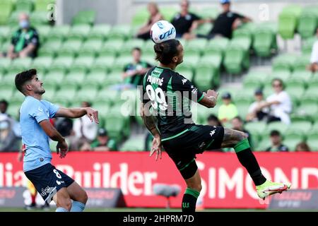 Melbourne, Australie, 23 février 2022. Aleksandar Prijovic de Western United est à la tête du match de football A-League entre Western United et le FC de Sydney à l'AAMI Park le 23 février 2022 à Melbourne, en Australie. Crédit : Dave Helison/Speed Media/Alamy Live News Banque D'Images