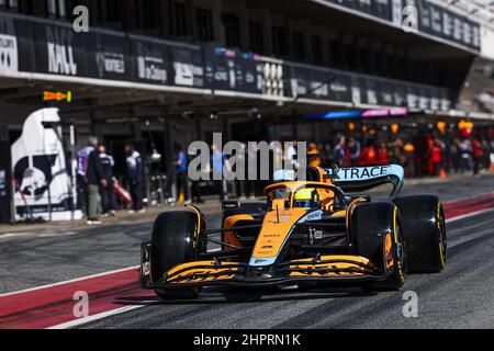Barcelone, Espagne, 23/02/2022, 04 NORRIS Lando (gbr), McLaren F1 Team MCL36, action lors de la session d'avant-saison avant le Championnat du monde de Formule 1 de la FIA 2022, sur le circuit de Barcelone-Catalunya, du 23 au 25 février 2022 à Montmelo, près de Barcelone, Espagne - photo: Florent Gooden/DPPI/LiveMedia Banque D'Images