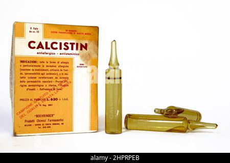 Vintage 1950s CALCISTIN flacons médicament avec calcium lactate pour le traitement des allergies. BOEHRINGER - Milan (Italie) Banque D'Images