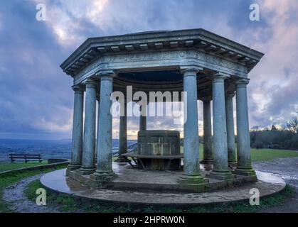 Le mémorial Inglis au sommet de Colley Hill, sur les collines de Surrey, North Downs, au sud-est de l'Angleterre Banque D'Images