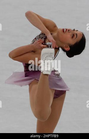 Pékin, Hebei, Chine. 15th févr. 2022. Madeline Schizas (CAN) dans le programme court de patinage artistique féminin lors des Jeux Olympiques d’hiver de 2022 à Beijing au stade intérieur de la capitale. (Image de crédit : © David G. McIntyre/ZUMA Press Wire) Banque D'Images