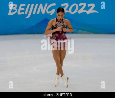 Pékin, Hebei, Chine. 15th févr. 2022. Madeline Schizas (CAN) dans le programme court de patinage artistique féminin lors des Jeux Olympiques d’hiver de 2022 à Beijing au stade intérieur de la capitale. (Image de crédit : © David G. McIntyre/ZUMA Press Wire) Banque D'Images