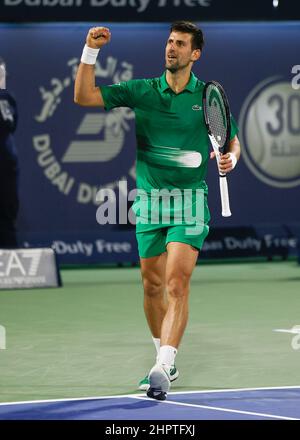 Dubaï, Émirats arabes Unis, 23rd février 2022. Le joueur serbe de tennis Novak Djokovic en action au tournoi des Championnats de tennis duty Free de Dubaï au Stade de tennis duty Free de Dubaï le mercredi 23 février 2022., © Juergen Hasenkopf / Alamy Live News Banque D'Images