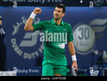 Dubaï, Émirats arabes Unis, 23rd février 2022. Le joueur serbe de tennis Novak Djokovic en action au tournoi des Championnats de tennis duty Free de Dubaï au Stade de tennis duty Free de Dubaï le mercredi 23 février 2022., © Juergen Hasenkopf / Alamy Live News Banque D'Images