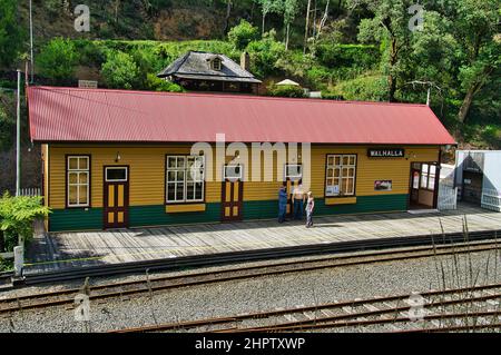 Gare traditionnelle de l'ancienne ville aurifère de Walhalla, Victoria, Australie Banque D'Images