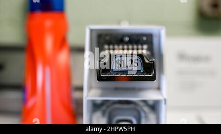Gros plan de la vue de face à la fente du sèche-linge pour les pièces Banque D'Images