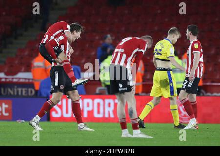 Sheffield, Angleterre, le 23rd février 2022. Les joueurs de Sheffield United célèbrent le match du championnat Sky Bet à Bramall Lane, Sheffield. Crédit photo devrait lire: Isaac Parkin / Sportimage Banque D'Images