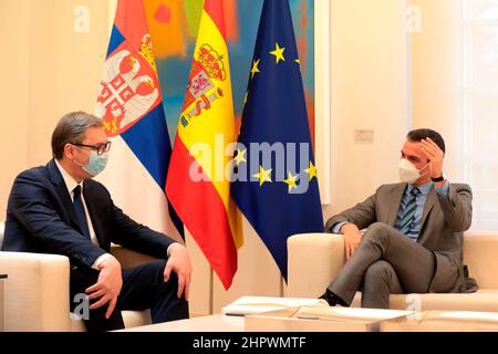 Madrid, espagnol. 23rd févr. 2022. Madrid, Espagne, 23.02.2022.- le Président du Gouvernement, Pedro Sánchez, reçoit le Président de la République de Serbie, Aleksandar Vucic crédit: Juan Carlos Rojas/dpa/Alay Live News Banque D'Images