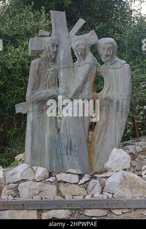 Sculptures sur la via Crucis, Taormina, Sicile, Italie Banque D'Images