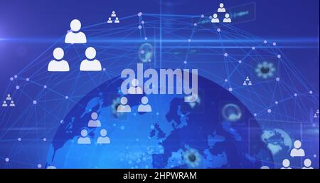 Plusieurs icônes de profil flottant sur un réseau de connexions et un globe sur fond bleu Banque D'Images