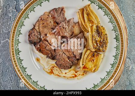 Chicorée à bord. Cuisine française exquise. Banque D'Images