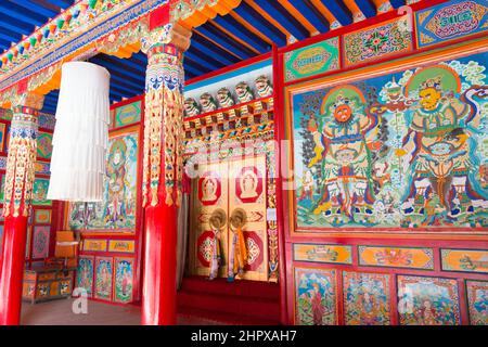 LANGMUSI, CHINE - Sertri Gompa (Dacanglangmu Saichisi). Une célèbre Lamasery à Langmusi, Gansu, Chine. Banque D'Images