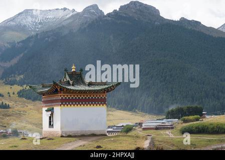 LANGMUSI, CHINE - Sertri Gompa (Dacanglangmu Saichisi). Une célèbre Lamasery à Langmusi, Gansu, Chine. Banque D'Images