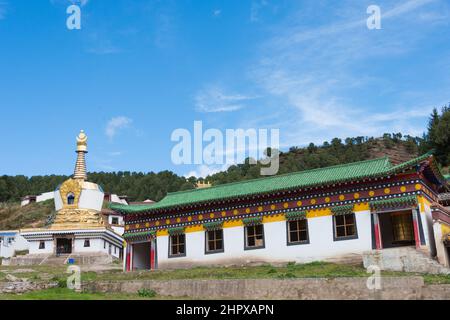 LANGMUSI, CHINE - Sertri Gompa (Dacanglangmu Saichisi). Une célèbre Lamasery à Langmusi, Gansu, Chine. Banque D'Images